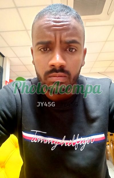 Ricardo, garoto de programa em Contagem