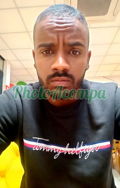 Ricardo, garoto de programa em Contagem