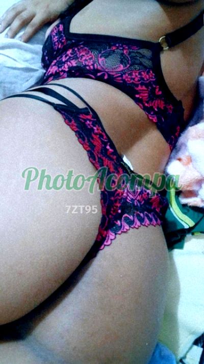 Evelyn, acompanhante em Recife