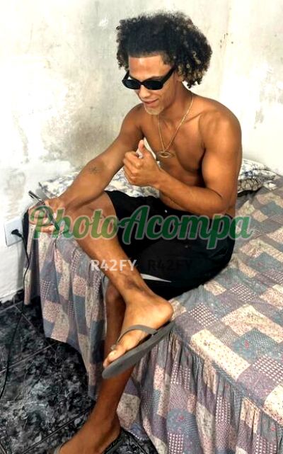 Surfista, garoto de programa em Duque de Caxias