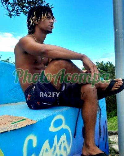 Surfista, garoto de programa em Duque de Caxias