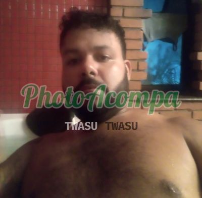 Hugo, homem que faz massagens eróticas em Barueri