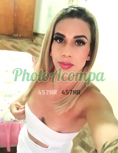 Nathielly, travesti em Santana (SP)
