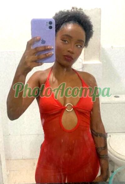 Lorrayne, Acompanhante em Resende