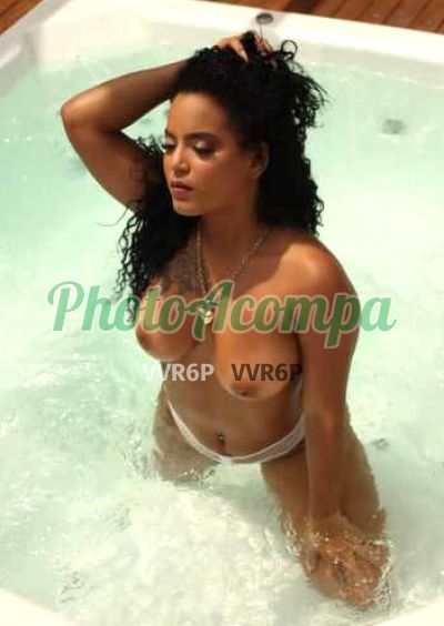 Lara Ayala, garota de programa em Copacabana (RJ)