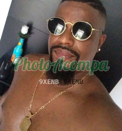 Max, garoto de programa no Rio de Janeiro