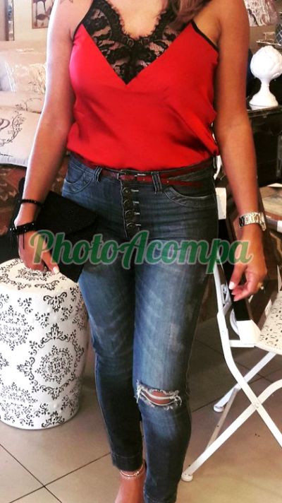 Bia, mulher que faz massagens eróticas em Campinas