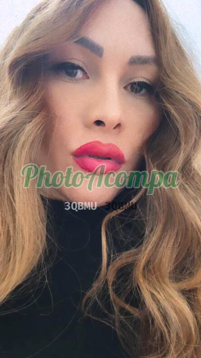 Karen, transex na Barra da Tijuca (RJ)