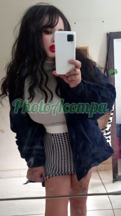 Lara, mulher que faz videochamadas e sexting