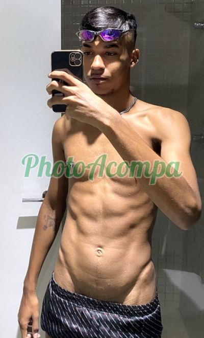 Vítor, garoto de programa no Centro (BH)