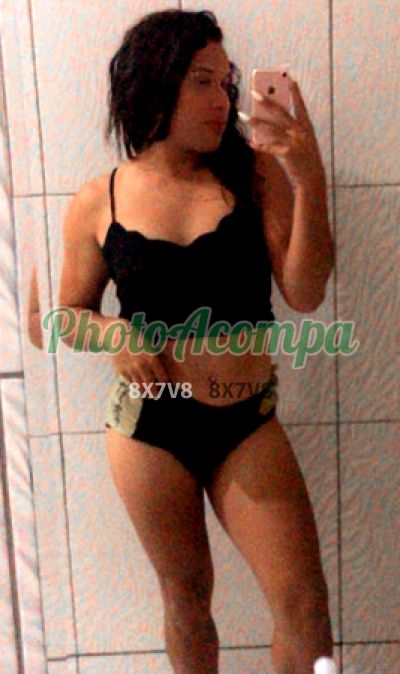 Isis, travesti em Brasília