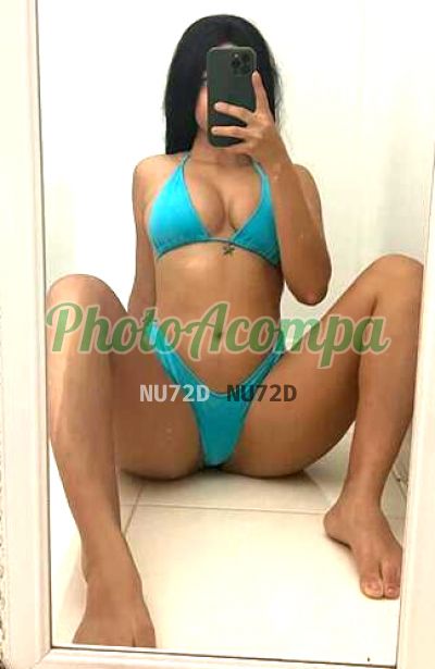 Kitana, mulher que faz videochamadas e sexting