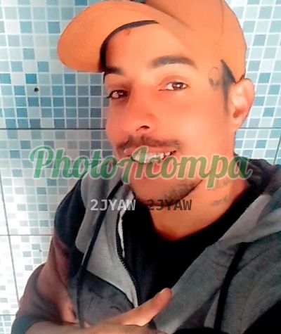 Maxwell, garoto de programa em Porto Ferreira