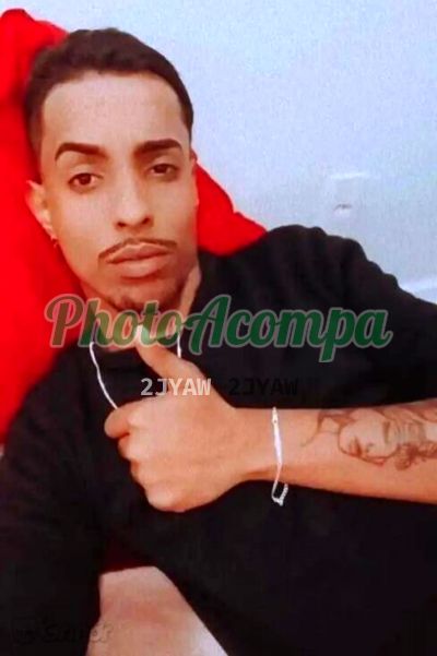 Maxwell, garoto de programa em Porto Ferreira
