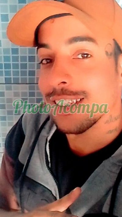 Maxwell, garoto de programa em Porto Ferreira