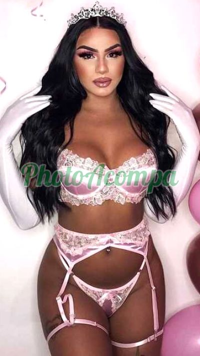 Cléo, travesti em Aracaju