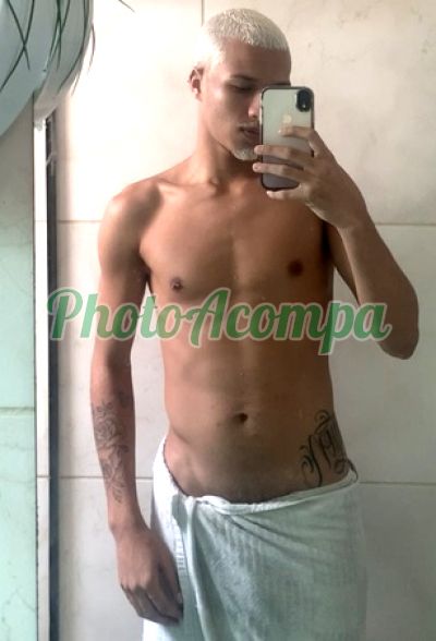 Victor Araújo, garoto de programa em Copacabana (RJ)