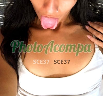 Blumma, mulher que faz videochamadas e sexting