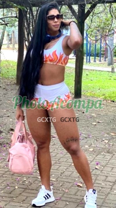 Mirela, travesti no Rio de Janeiro