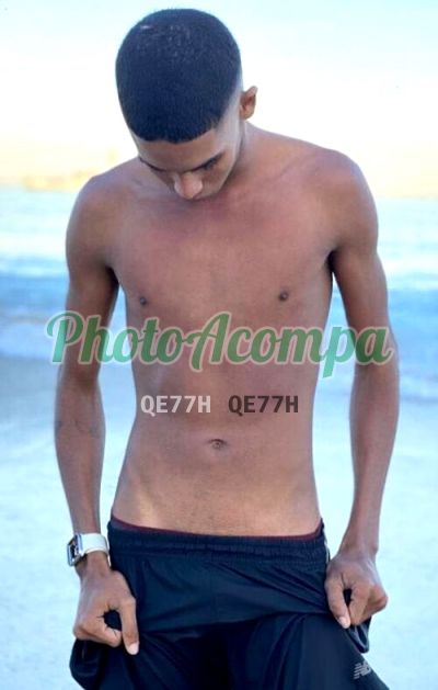 Eduardo, garoto de programa em Copacabana (RJ)