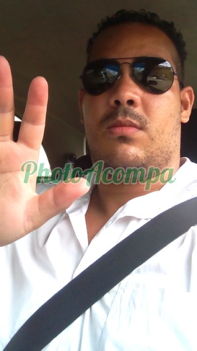 Carlos Zeferino, Garoto de programa em Salvador