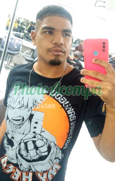 Vítor, garoto de programa em Recife
