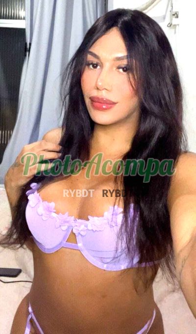 Brenda Bhalls, travesti na Lapa (RJ)