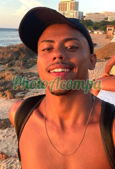 Henrique, garoto de programa em Betim