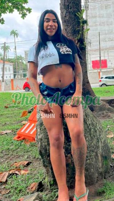 Bea, travesti em Santos