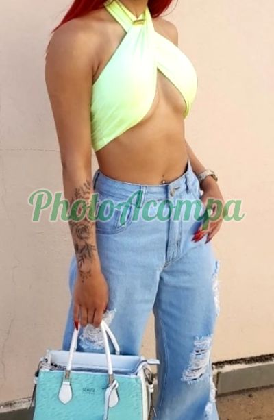 Júlia, acompanhante em Santos