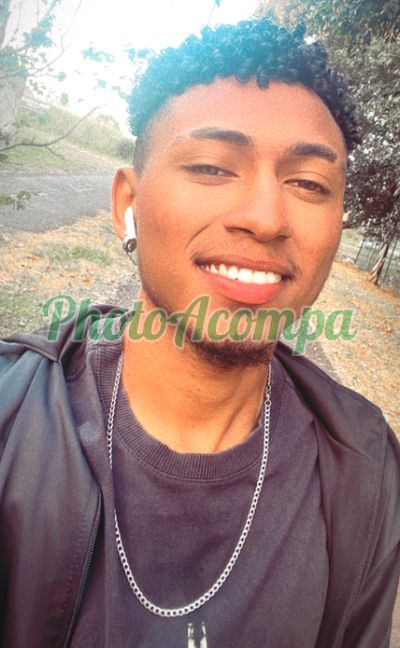 Jhonatan, garoto de programa em Goiânia