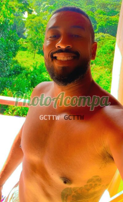Cesar, garoto de programa na Zona Oeste (RJ)