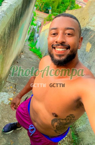 Cesar, garoto de programa na Zona Oeste (RJ)