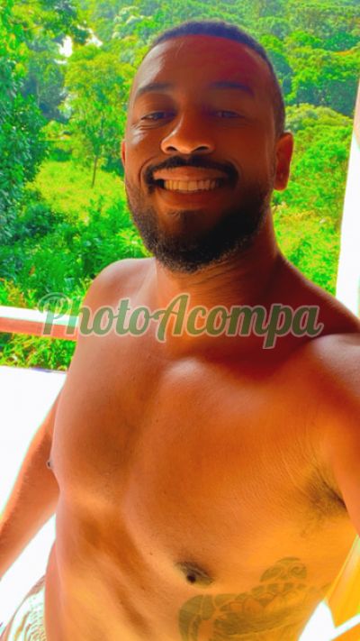 Cesar, garoto de programa na Zona Oeste (RJ)