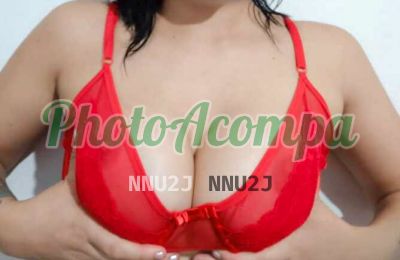Larissinha, mulher que faz videochamadas e sexting