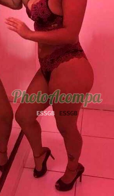 Lorena, acompanhante em Palhoça