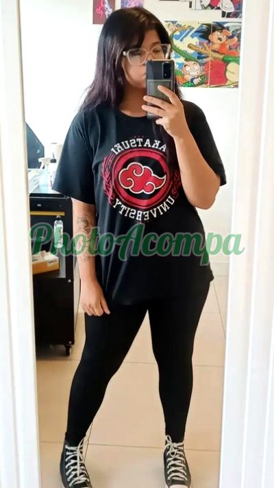 Vanessa, mulher que faz videochamadas e sexting