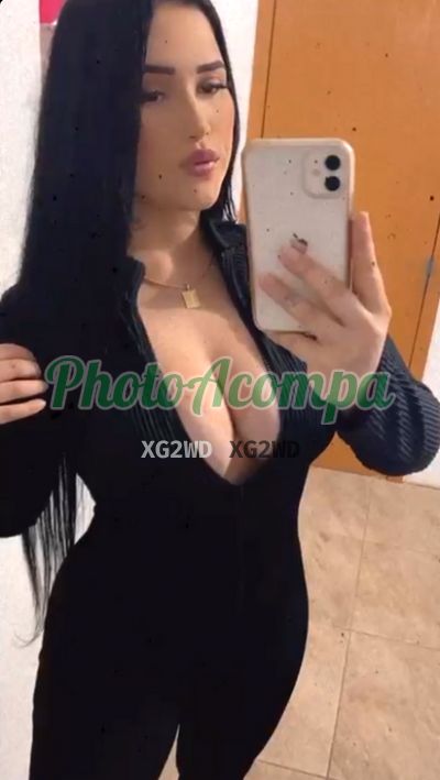 Nicole Fernandes foto 1