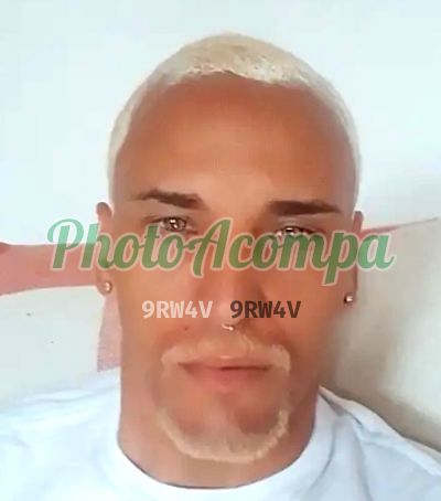 Bryan, garoto de programa em Maricá