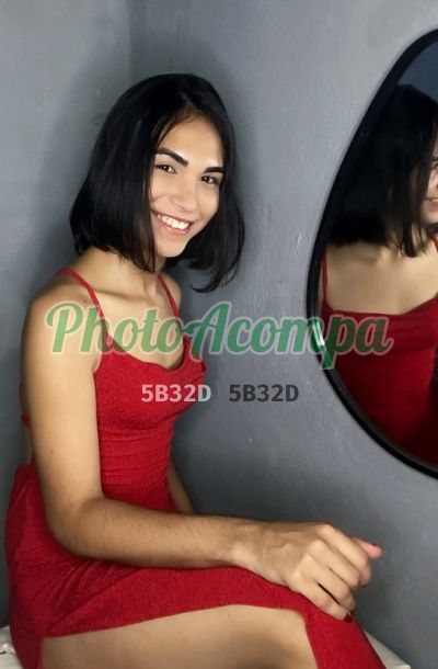 Nicolly, travesti em Recife
