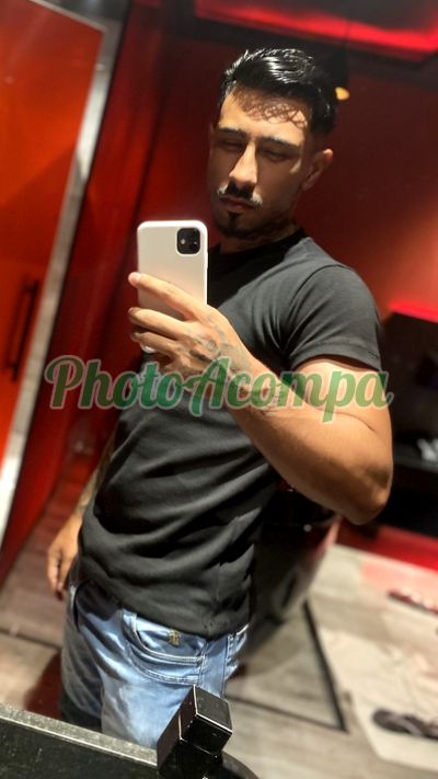 Ariel, garoto de programa em São Paulo