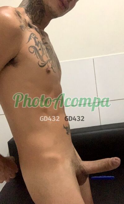 Pedro, garoto de programa na República (SP)