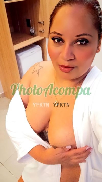 Melissa Ferraz, mulher que faz videochamadas e sexting