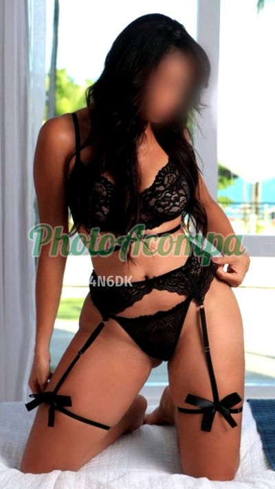 Leticia Mattos, mulher que faz videochamadas e sexting