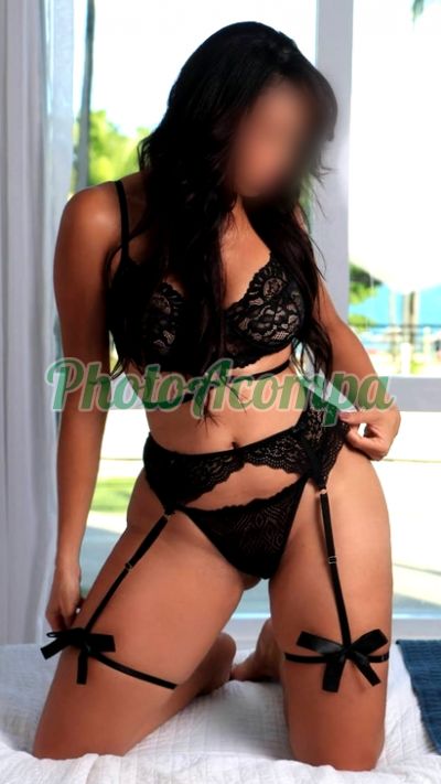 Leticia Mattos, mulher que faz videochamadas e sexting