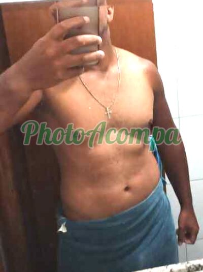 Júnior, garoto de programa em Santos