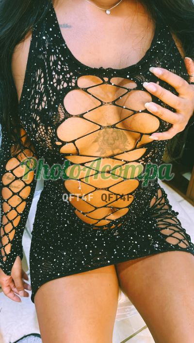 Madison Mello, mulher que faz videochamadas e sexting