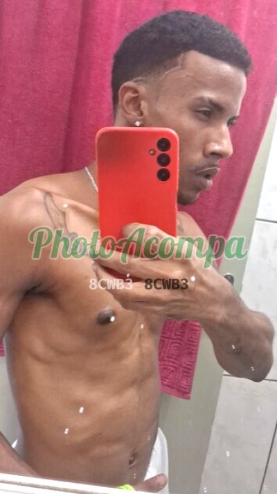 Negro Sacra, garoto de programa no Rio de Janeiro