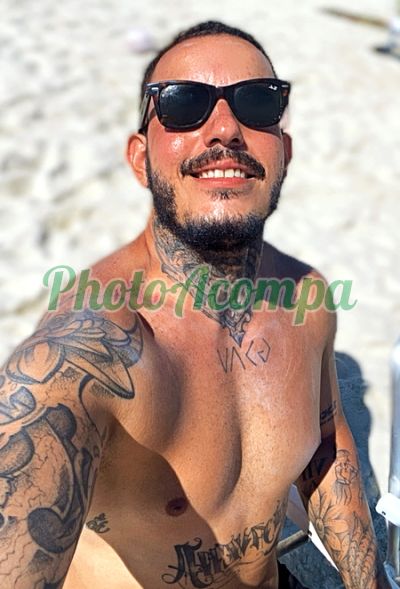 Rafael Salles, Garoto de programa no Rio de Janeiro