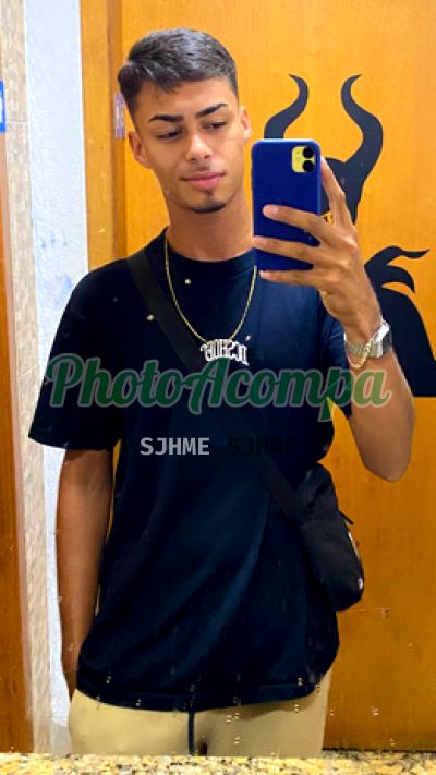 Fabrizzyo Dummont, garoto de programa em Extrema